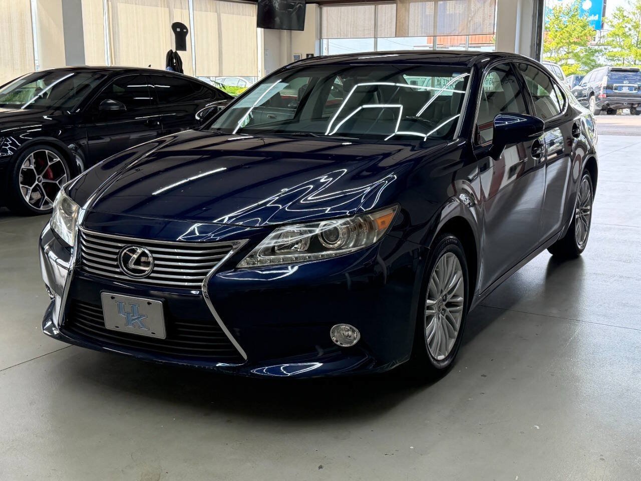 Used 2013 Lexus ES 350 w/ Luxury Pkg FWD image 5