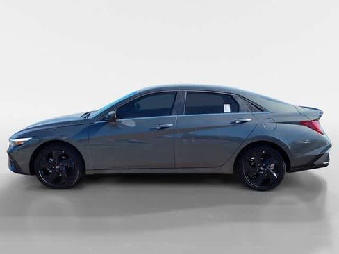 New 2026 Hyundai Elantra SEL Sport Premium image 3