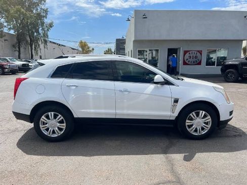 Used 2012 Cadillac SRX Luxury FWD image 2