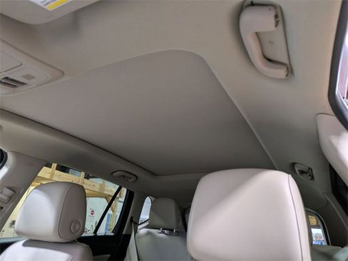 Used 2018 Buick Envision Essence image 24