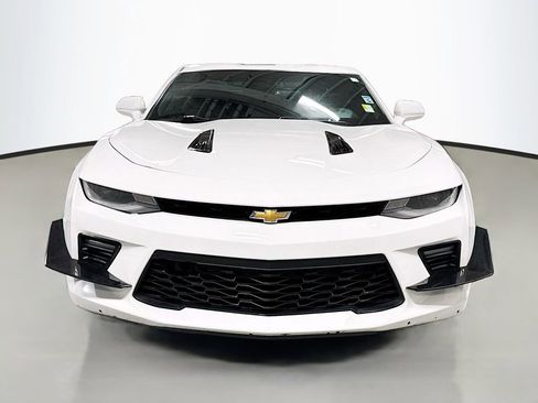Used 2016 Chevrolet Camaro SS RWD image 2