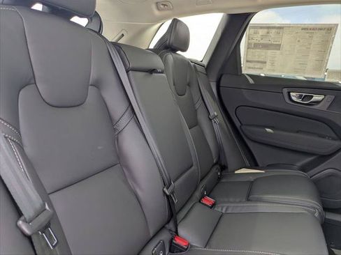 New 2026 Volvo XC60 T8 Ultra w/ Climate Package PRO AWD/4WD image 13