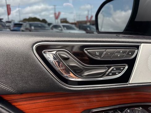 Used 2020 Lincoln Navigator L Reserve w/ Equipment Group 208A Reserve image 13