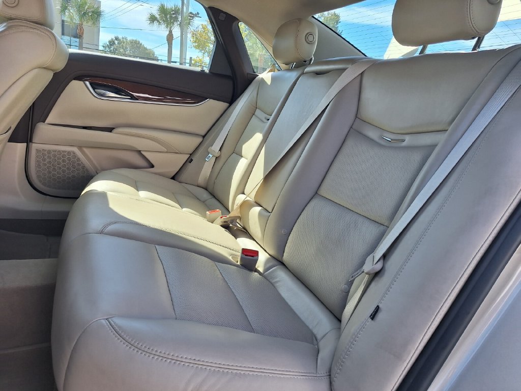 Used 2015 Cadillac XTS Luxury FWD image 24