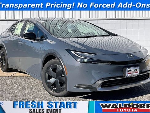 New 2026 Toyota Prius SE image 1