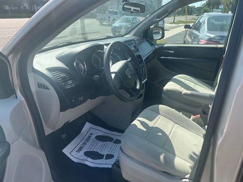 Used 2012 Dodge Grand Caravan SE FWD image 9