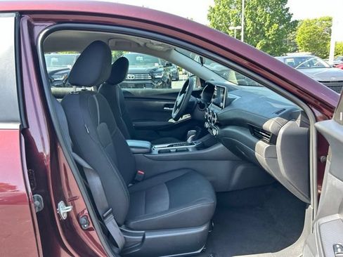 Used 2024 Nissan Sentra SV FWD image 16