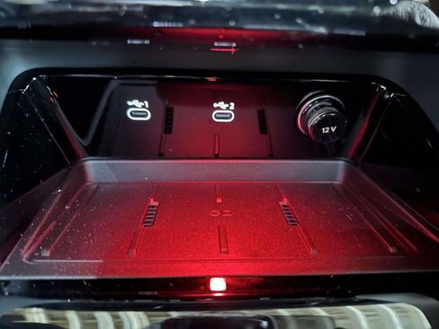 New 2025 Audi SQ5 Premium w/ Convenience Package image 23