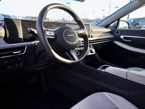 Used 2024 Hyundai Sonata SEL w/ Convenience Package image 19