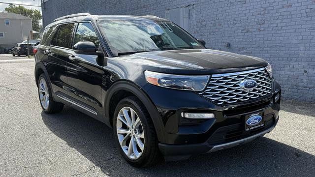 Certified 2022 Ford Explorer Platinum w/ Equipment Group 601A AWD/4WD image 1