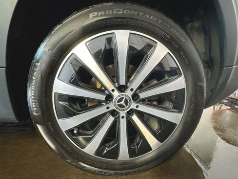 Used 2023 Mercedes-Benz GLB 250 4MATIC image 26