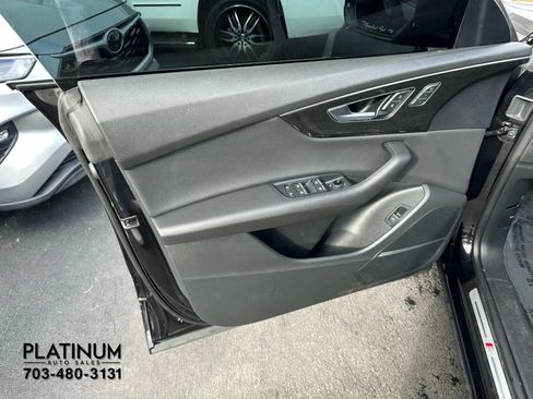 Used 2020 Audi Q8 Premium Plus w/ Premium Plus Package image 14