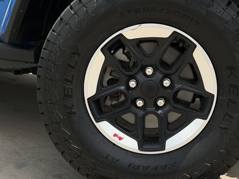 Used 2021 Jeep Wrangler Rubicon AWD/4WD image 11