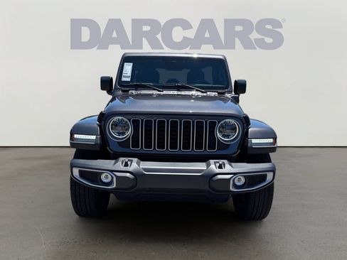 Used 2025 Jeep Wrangler Unlimited Sahara AWD/4WD image 2