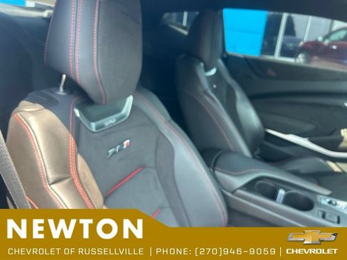 Used 2018 Chevrolet Camaro ZL1 RWD image 19