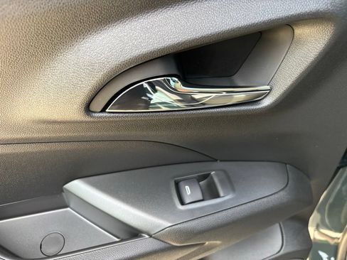 New 2026 Chevrolet Trax LT w/ LT Convenience Package FWD image 35