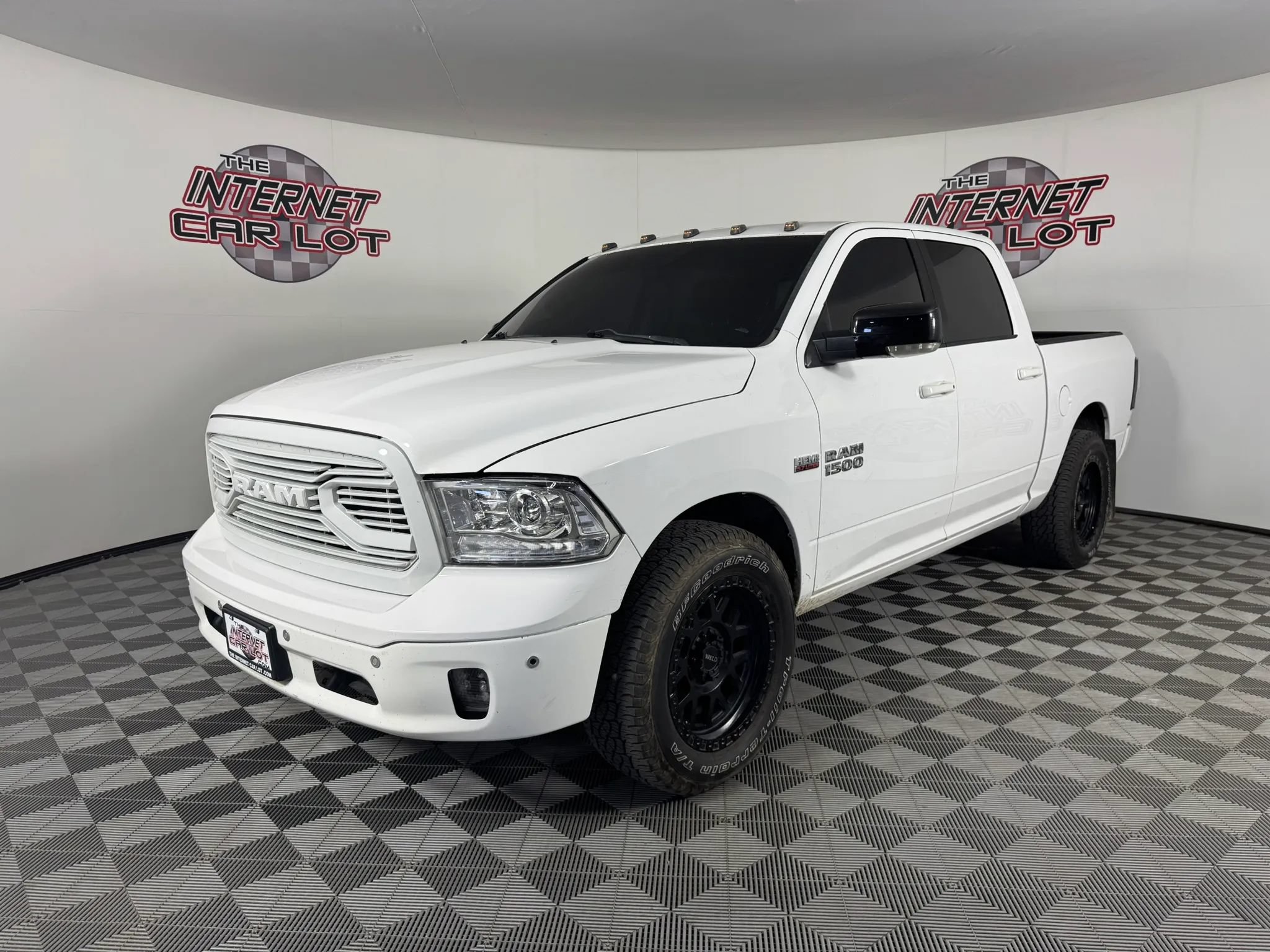 Used 2015 RAM 1500 Limited AWD/4WD image 3