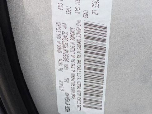 Certified 2018 Chrysler Pacifica Touring-L image 32