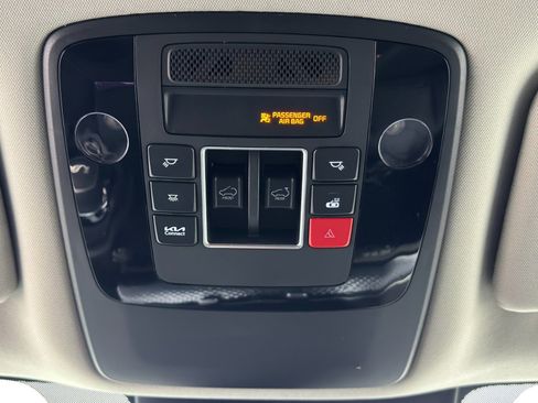 Used 2024 Kia Carnival SX Prestige image 37