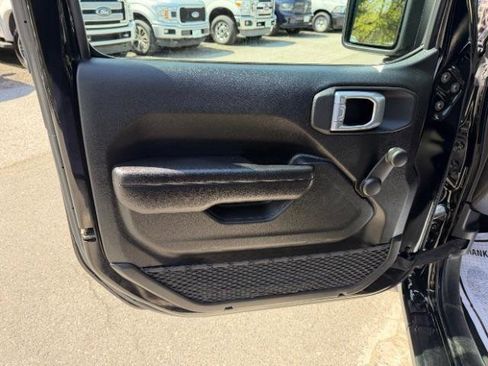 Used 2020 Jeep Wrangler Unlimited Sport image 14