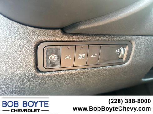 New 2025 Chevrolet Equinox EV RS w/ LPO, Illumination Package image 10