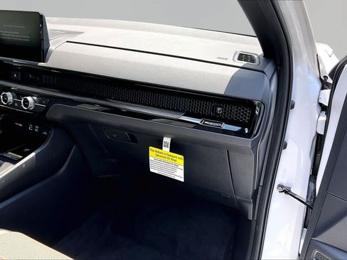 Used 2024 Honda CR-V Sport Touring image 19