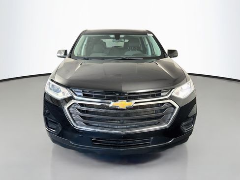 Used 2021 Chevrolet Traverse LS FWD image 2