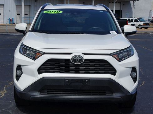 Used 2019 Toyota RAV4 XLE w/ Convenience Package FWD image 25