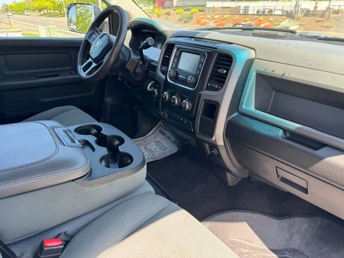 Used 2018 RAM 2500 Tradesman w/ Chrome Appearance Group AWD/4WD image 10