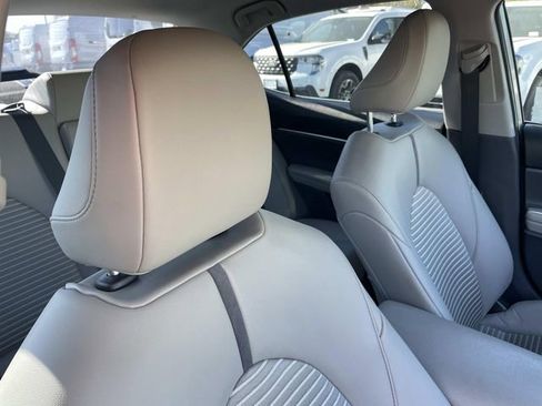 Used 2023 Toyota Camry SE image 35