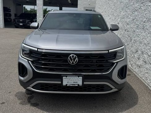 Used 2025 Volkswagen Atlas Cross Sport SE AWD/4WD image 8
