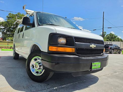 Used 2012 Chevrolet Express 2500 w/ Cold Climate Package RWD image 60