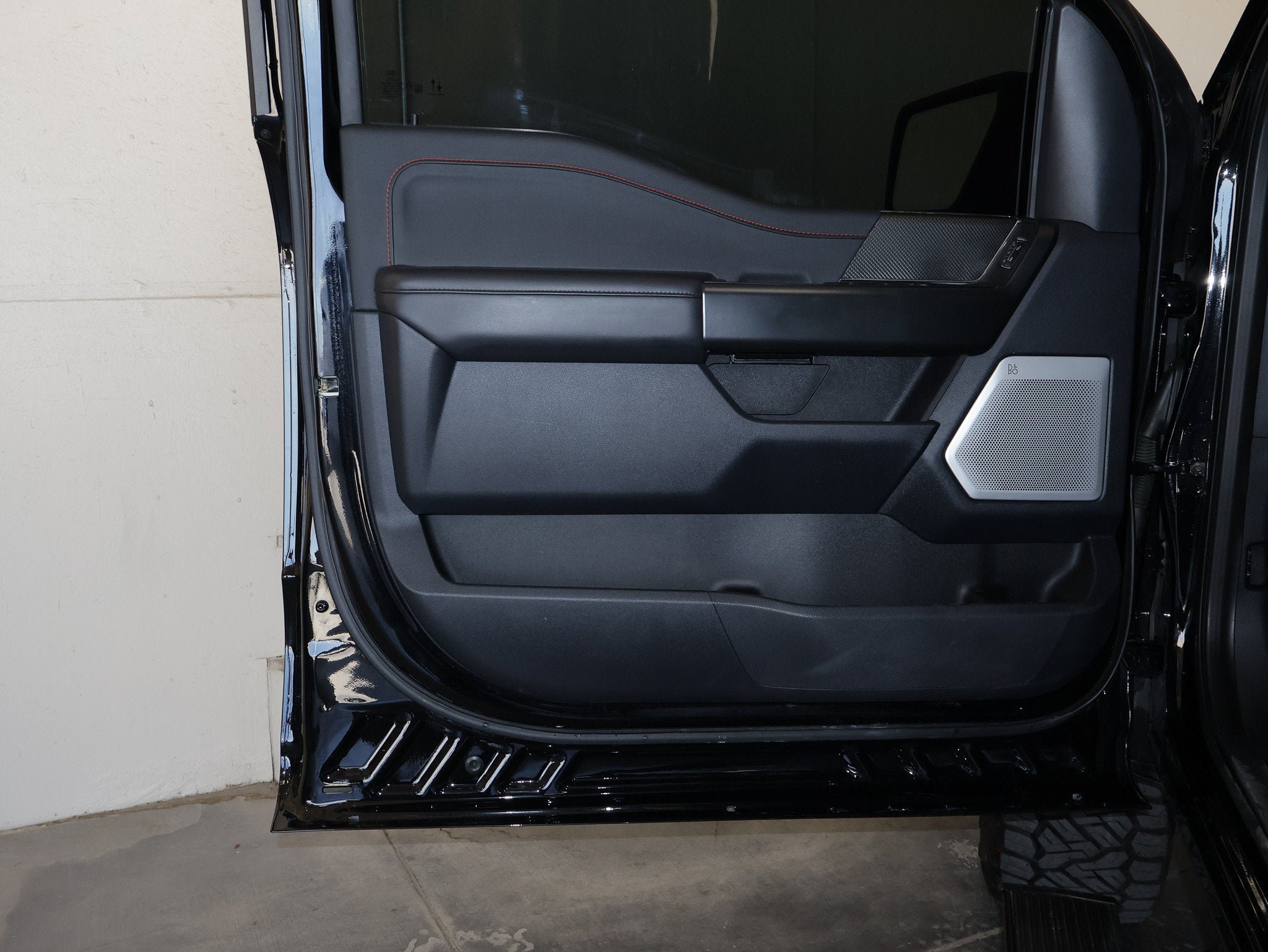 Certified 2025 Ford F150 Raptor AWD/4WD image 38