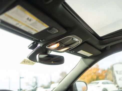 Used 2021 Jeep Cherokee Latitude Lux 80th Anniv w/ Quick Order Package 26U 80TH image 33