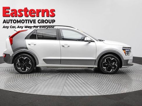 Used 2023 Kia Niro Wave image 4