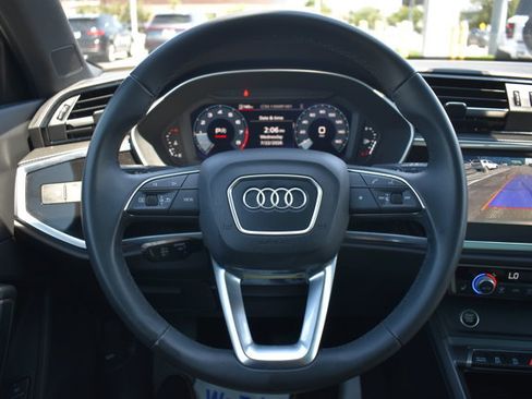 Used 2025 Audi Q3 2.0T Premium w/ Convenience Package AWD/4WD image 18
