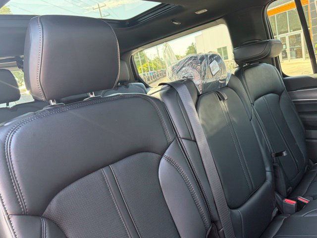 New 2026 Jeep Grand Wagoneer 4WD w/ Premium Group I image 33