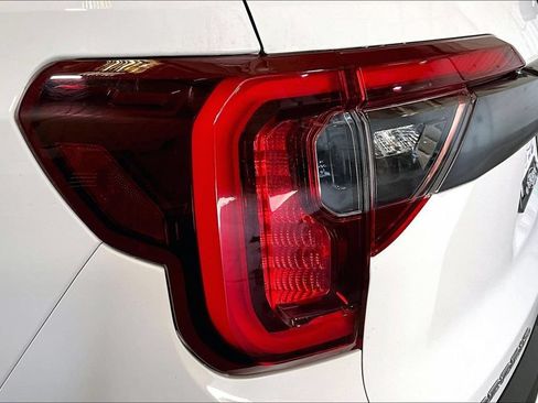 Used 2023 GMC Acadia AT4 w/ Technology Package AWD/4WD image 11