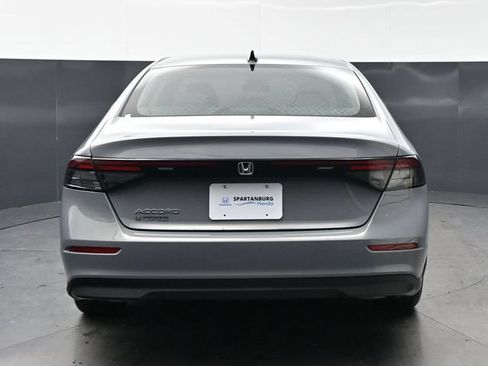 Certified 2025 Honda Accord SE image 6