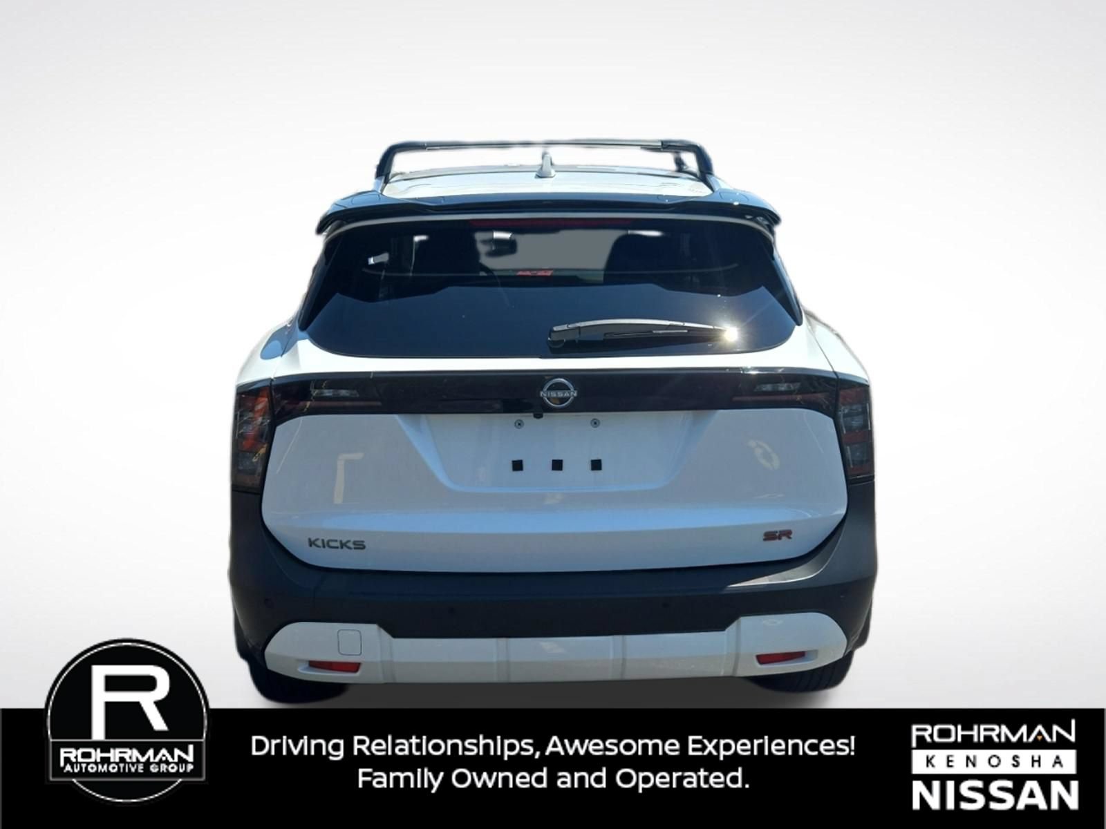 Certified 2025 Nissan Kicks SR FWD image 5