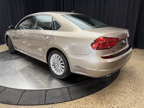 Used 2016 Volkswagen Passat 1.8T SE w/ Lighting Package (P06) FWD image 5