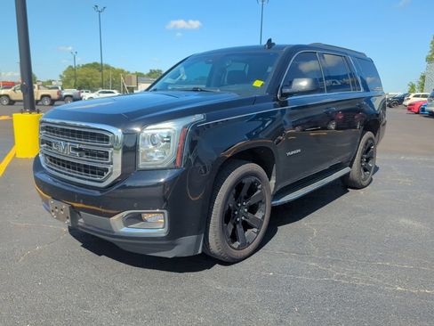 Used 2017 GMC Yukon SLE w/ Convenience Package AWD/4WD image 3