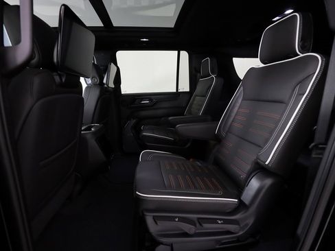 Used 2025 GMC Yukon XL AT4 Ultimate image 15