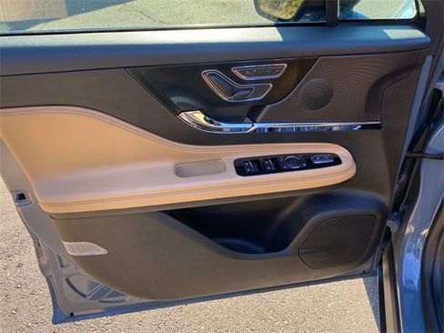 Certified 2023 Lincoln Corsair Reserve w/ Equipment Group 201A image 12