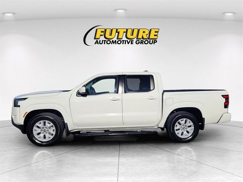 Certified 2022 Nissan Frontier SV image 6