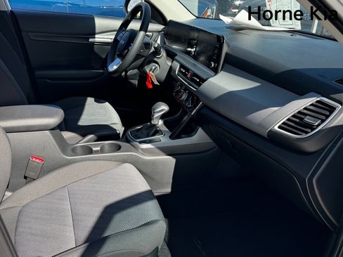 New 2026 Kia Seltos LX FWD image 19