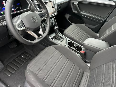 Used 2024 Volkswagen Tiguan S image 10
