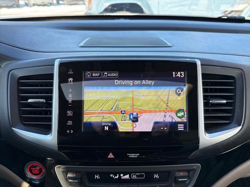 Used 2017 Honda Pilot Elite image 15