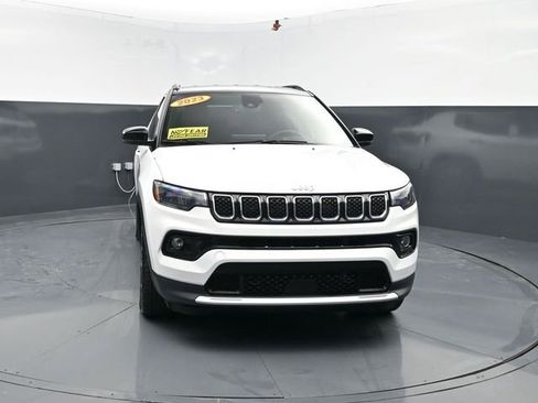 Used 2023 Jeep Compass Limited AWD/4WD image 2