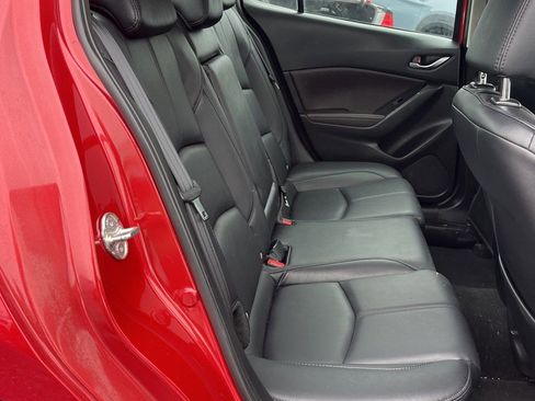 Used 2018 MAZDA MAZDA3 Touring image 5